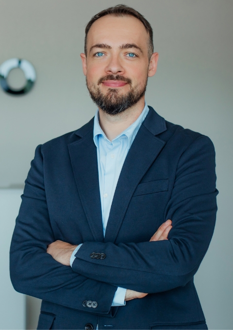 Mateusz Chinczewski, autor książki i założyciel Finerto